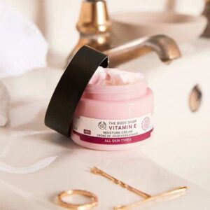 The Bodyshop Vitamin E Moisture Cream 50ml - Image 5