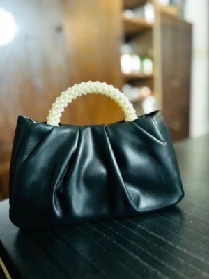 Hand Pearl Bag Black B003